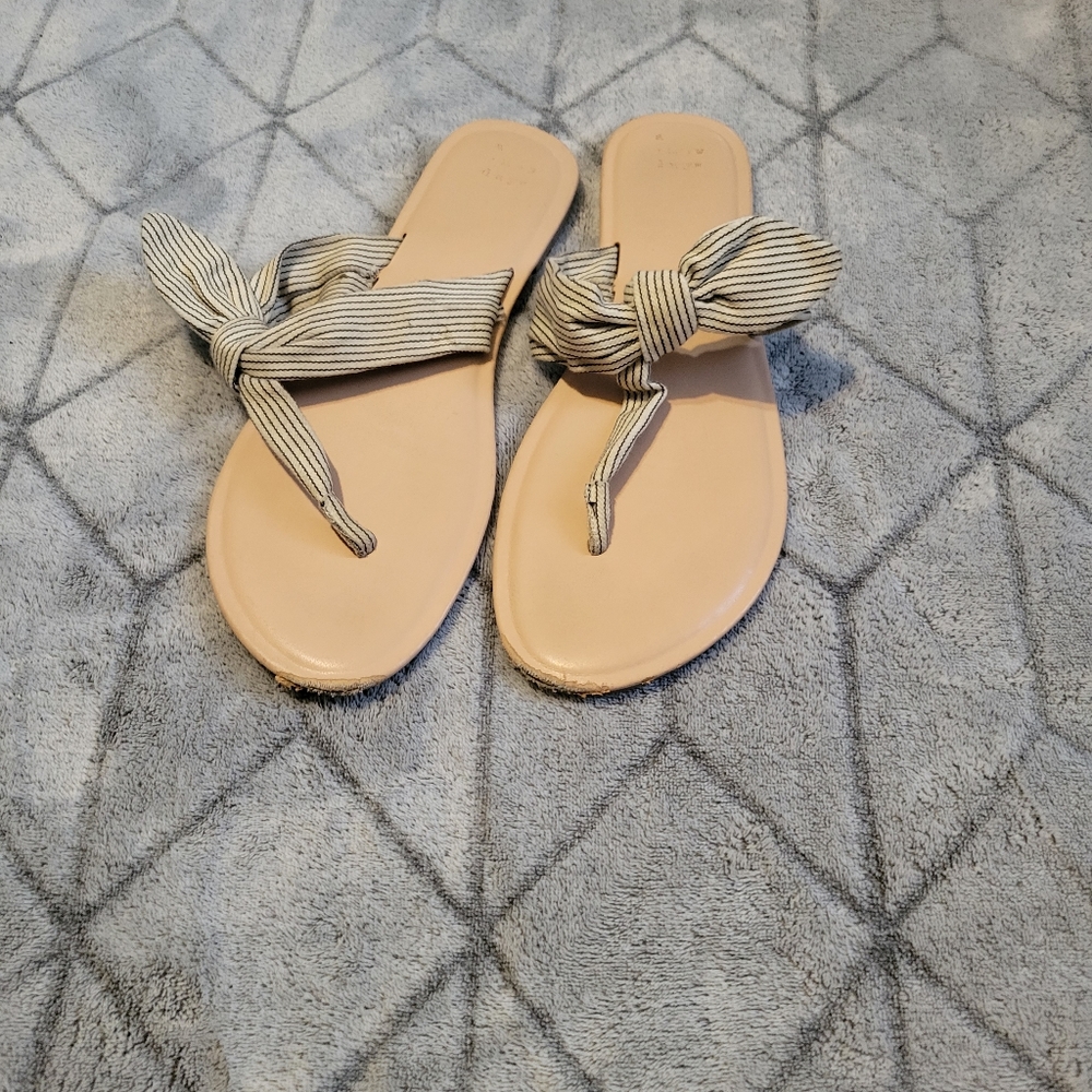Sandals - Picture 2 of 2